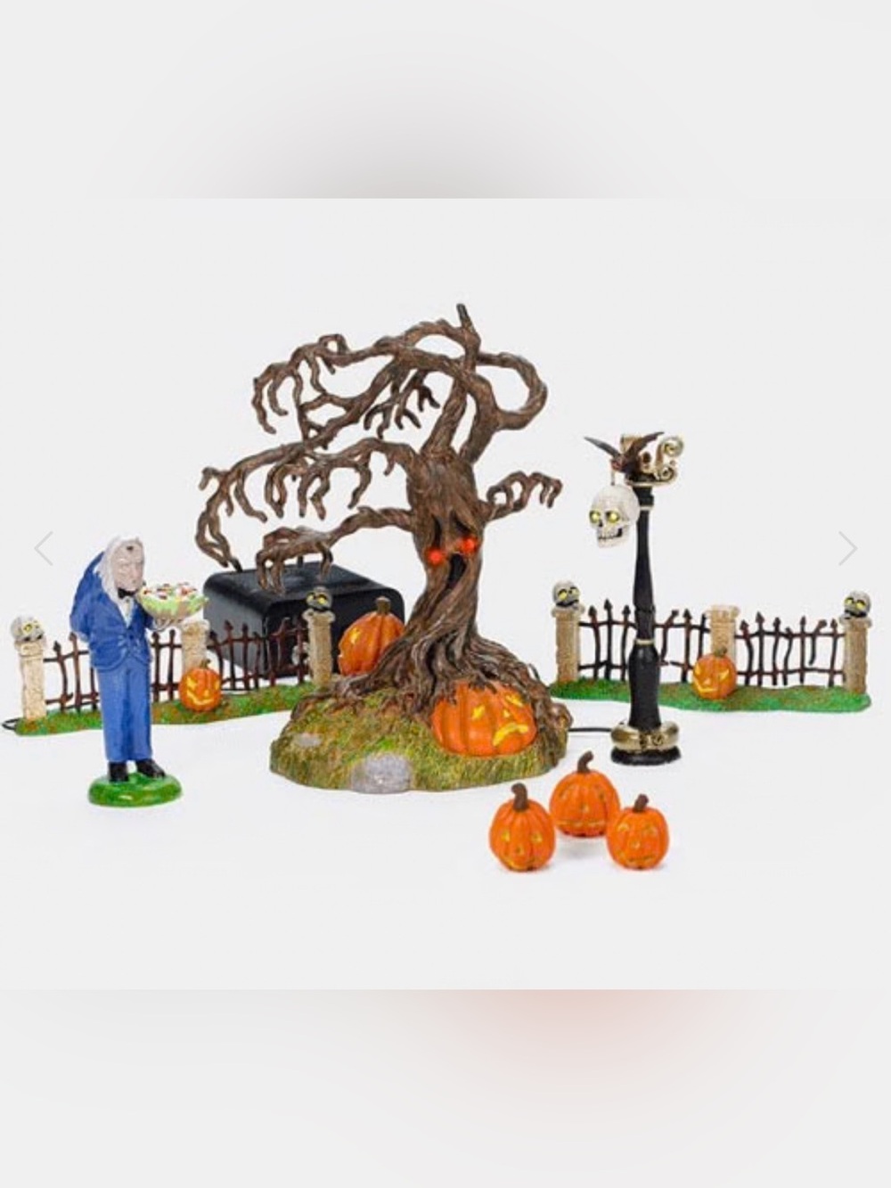 Department 56 LIT Halloween Village Gravely Landscape Accessory Set/8 Spooky - Picture 1 of 17